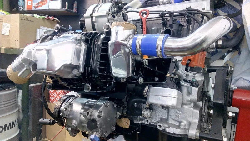 VW Passat, снимка 8 - Автомобили и джипове - 53165336