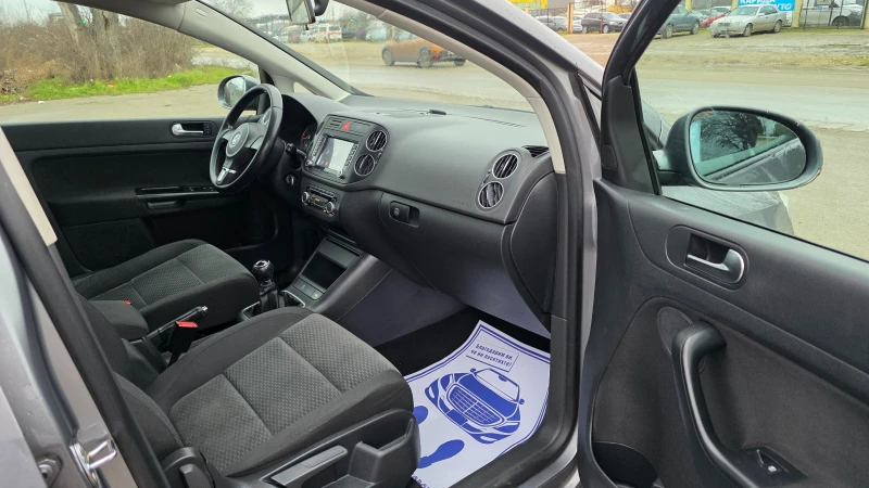 VW Golf Plus 1.6i/102hp/NAVI, снимка 11 - Автомобили и джипове - 53541423