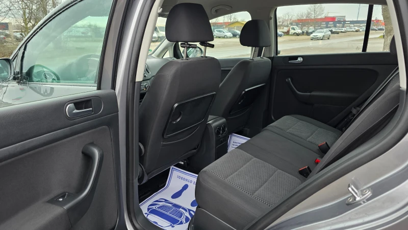 VW Golf Plus 1.6i/102hp/NAVI, снимка 8 - Автомобили и джипове - 53541423