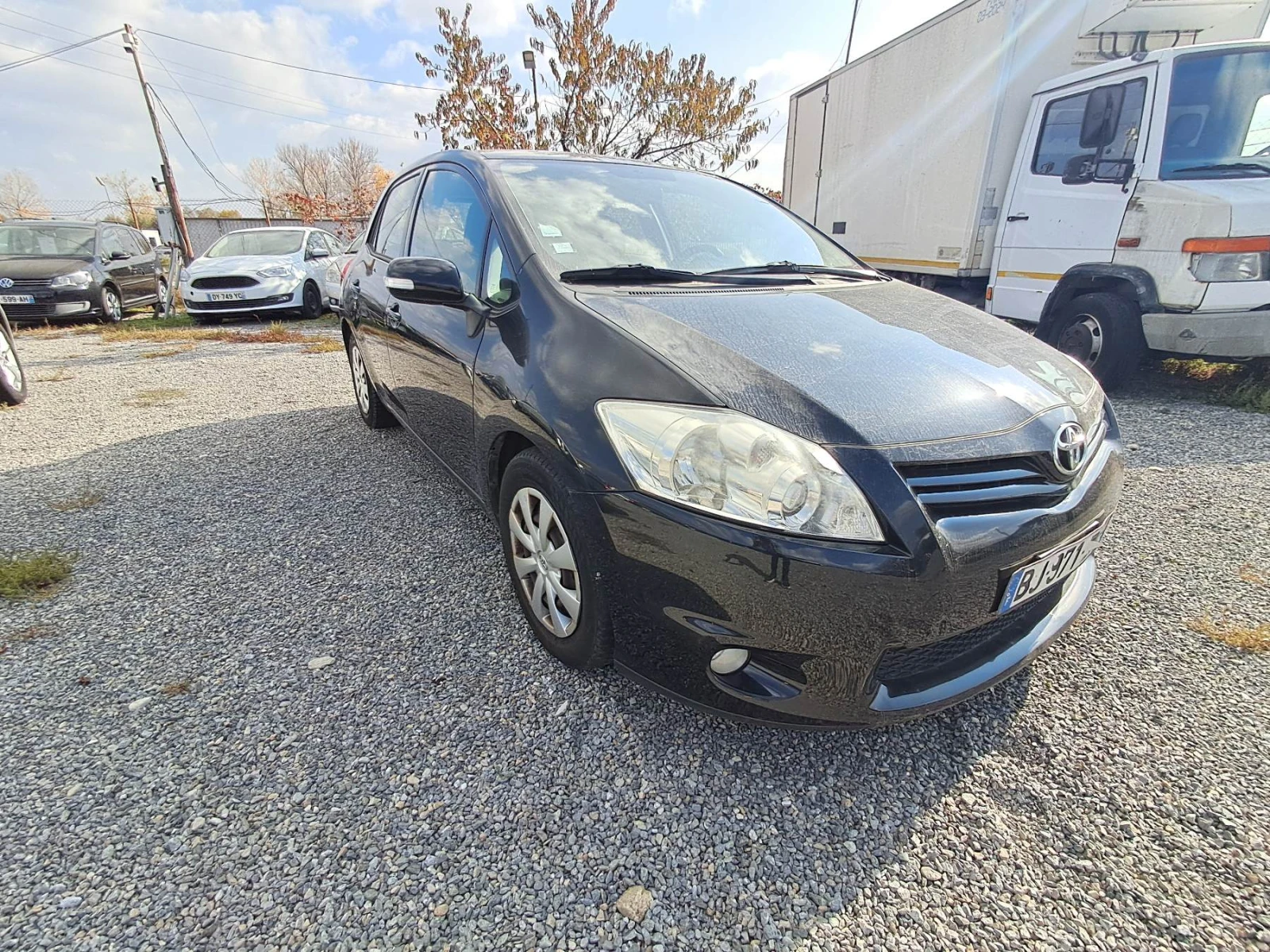 Toyota Auris 1.4 - изображение 2