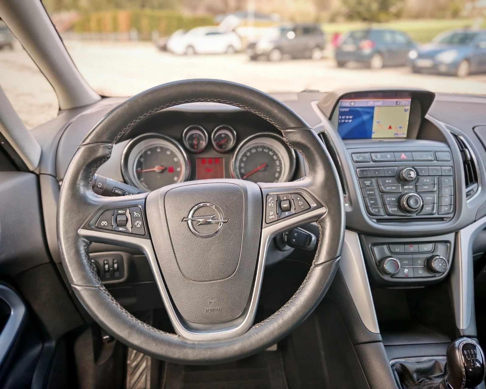 Opel Zafira Tourer 1.4T ФАБРИЧНА ГАЗ, снимка 12 - Автомобили и джипове - 49691819