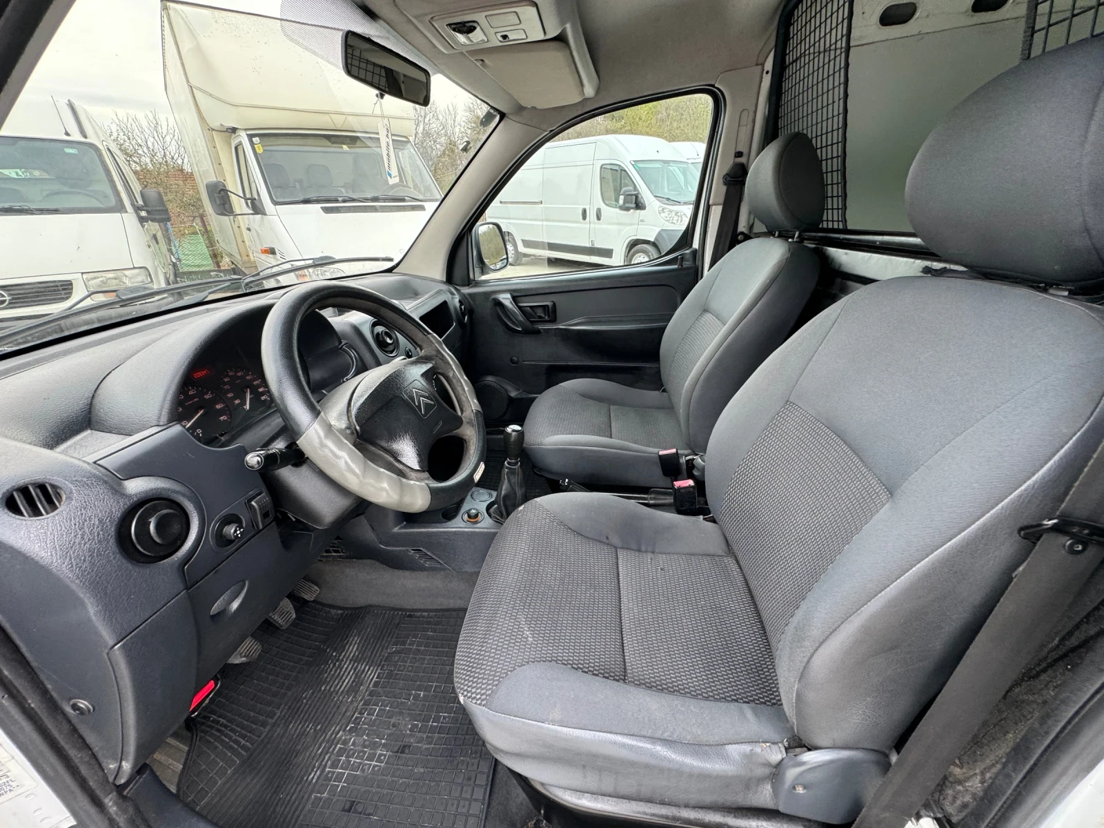 Citroen Berlingo 1.6HDI КЛИМАТИК - изображение 9