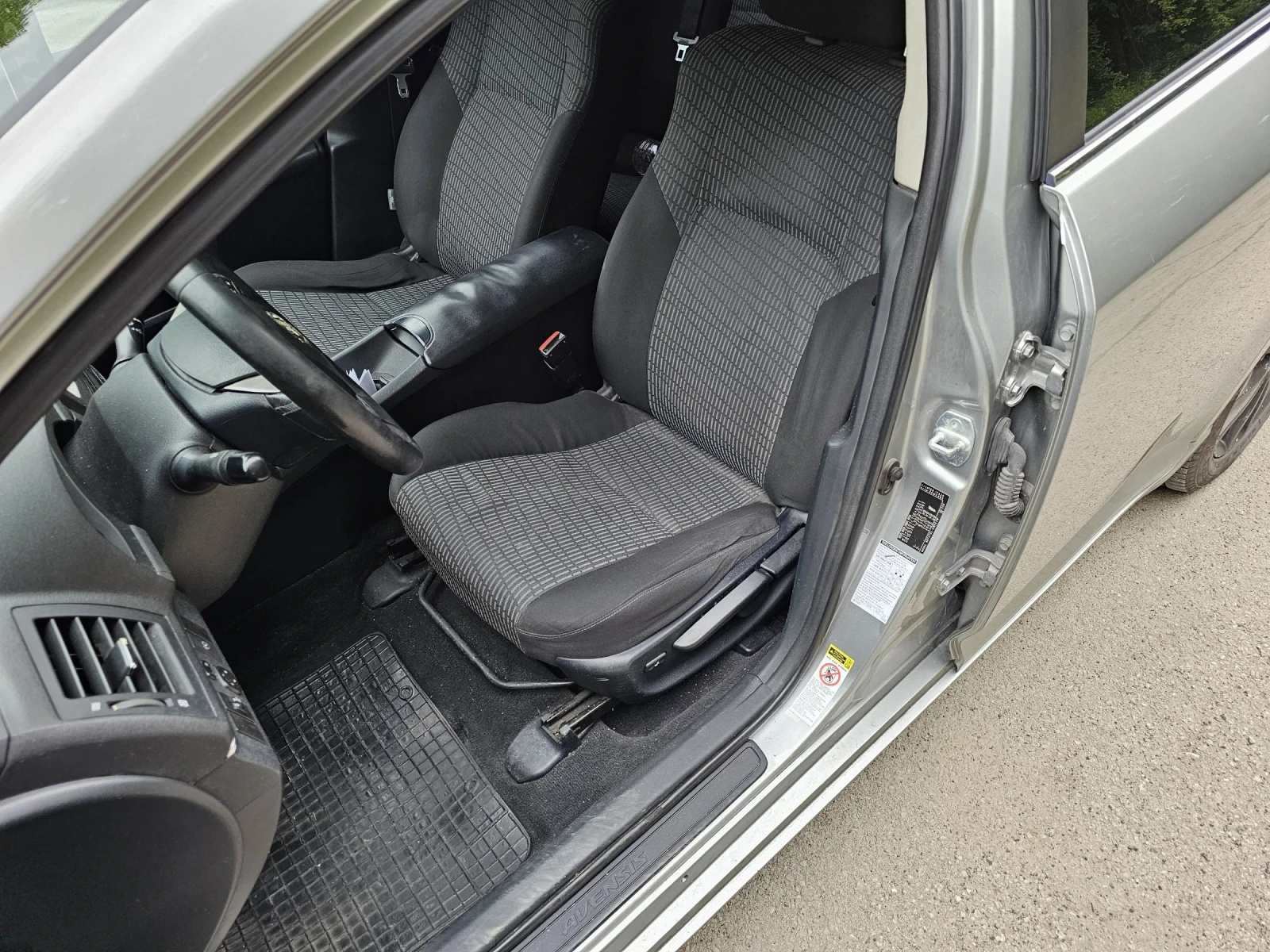 Toyota Avensis T27 - изображение 5