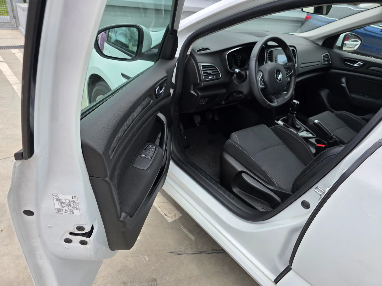 Renault Megane  - изображение 7