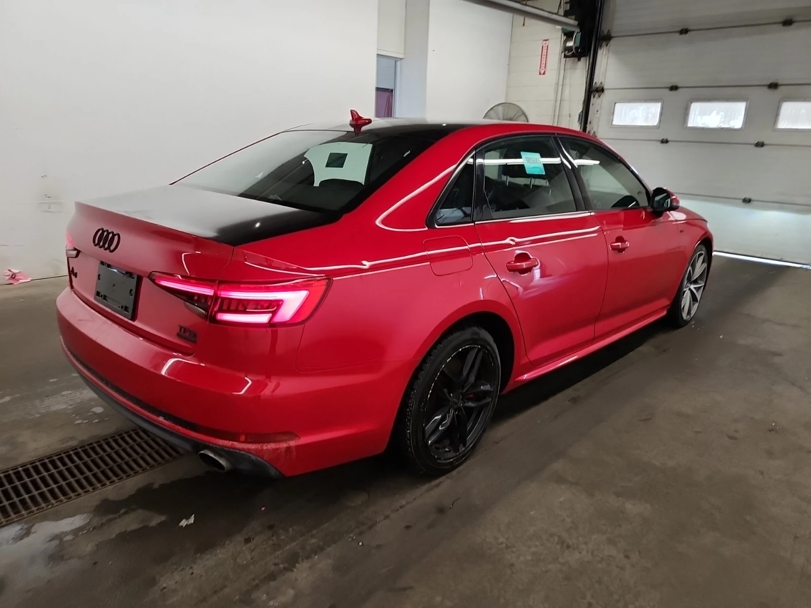Audi A4 * PROGRESSIV * ПАМЕТ * CARFAX * ОПЦИЯ ЗА ФИНАНСИРА - изображение 3