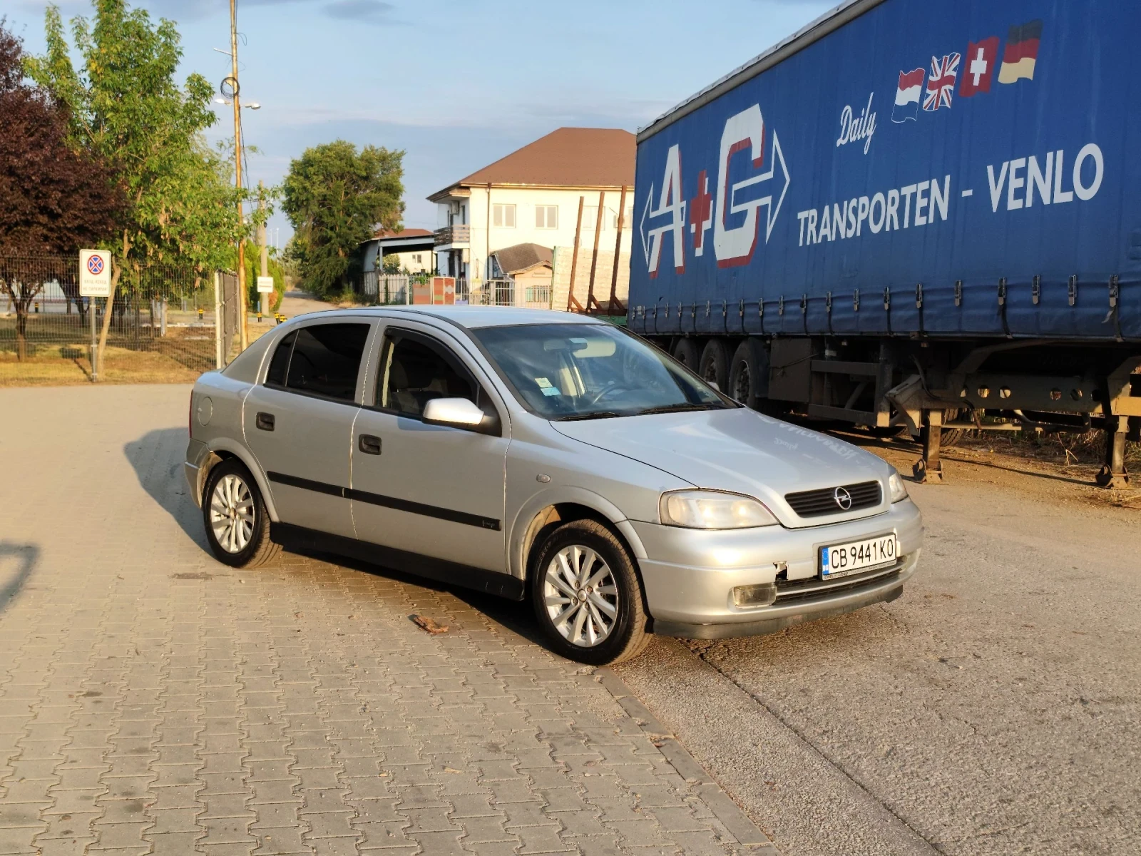 Opel Astra 1.6 | 16v Хечбек - изображение 3