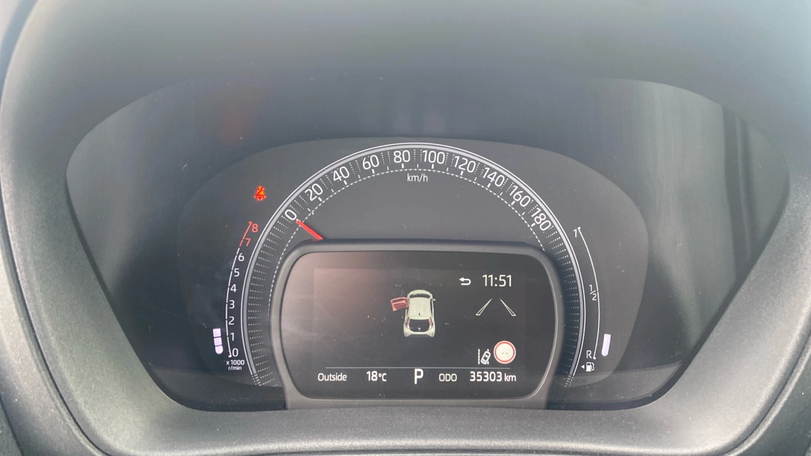 Toyota Aygo X Envy, AT, Bi-tone | Mobile.bg   17