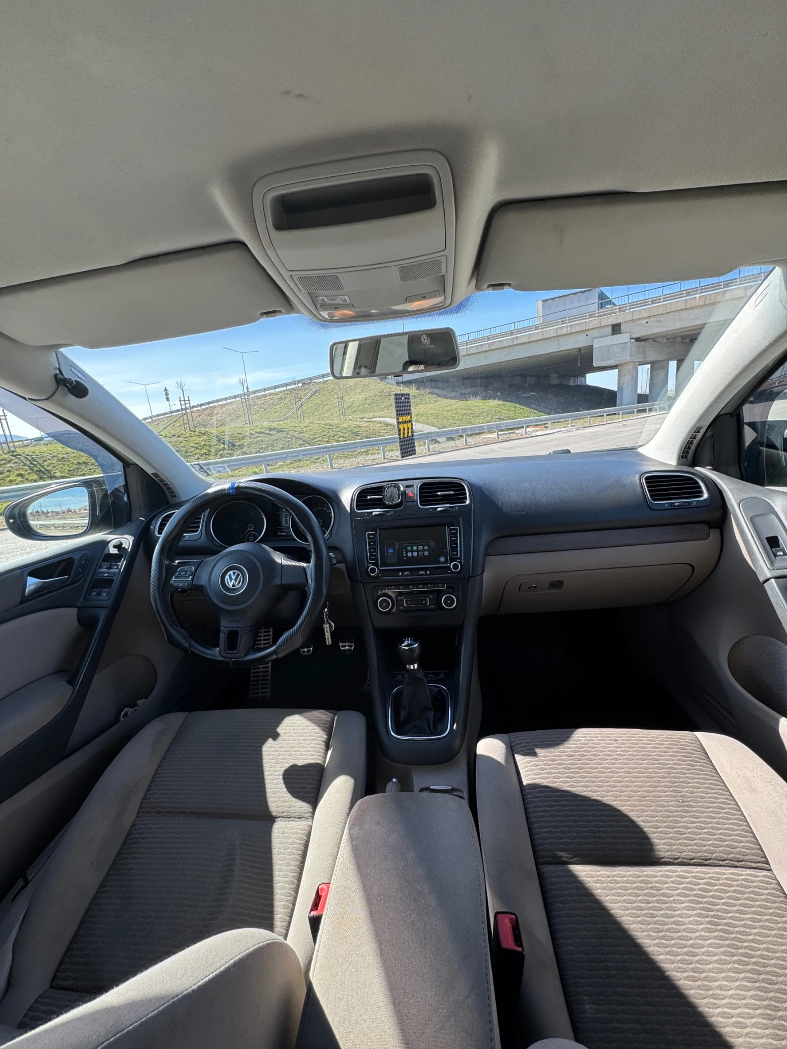 VW Golf 1.6 TDI, снимка 13 - Автомобили и джипове - 53772561