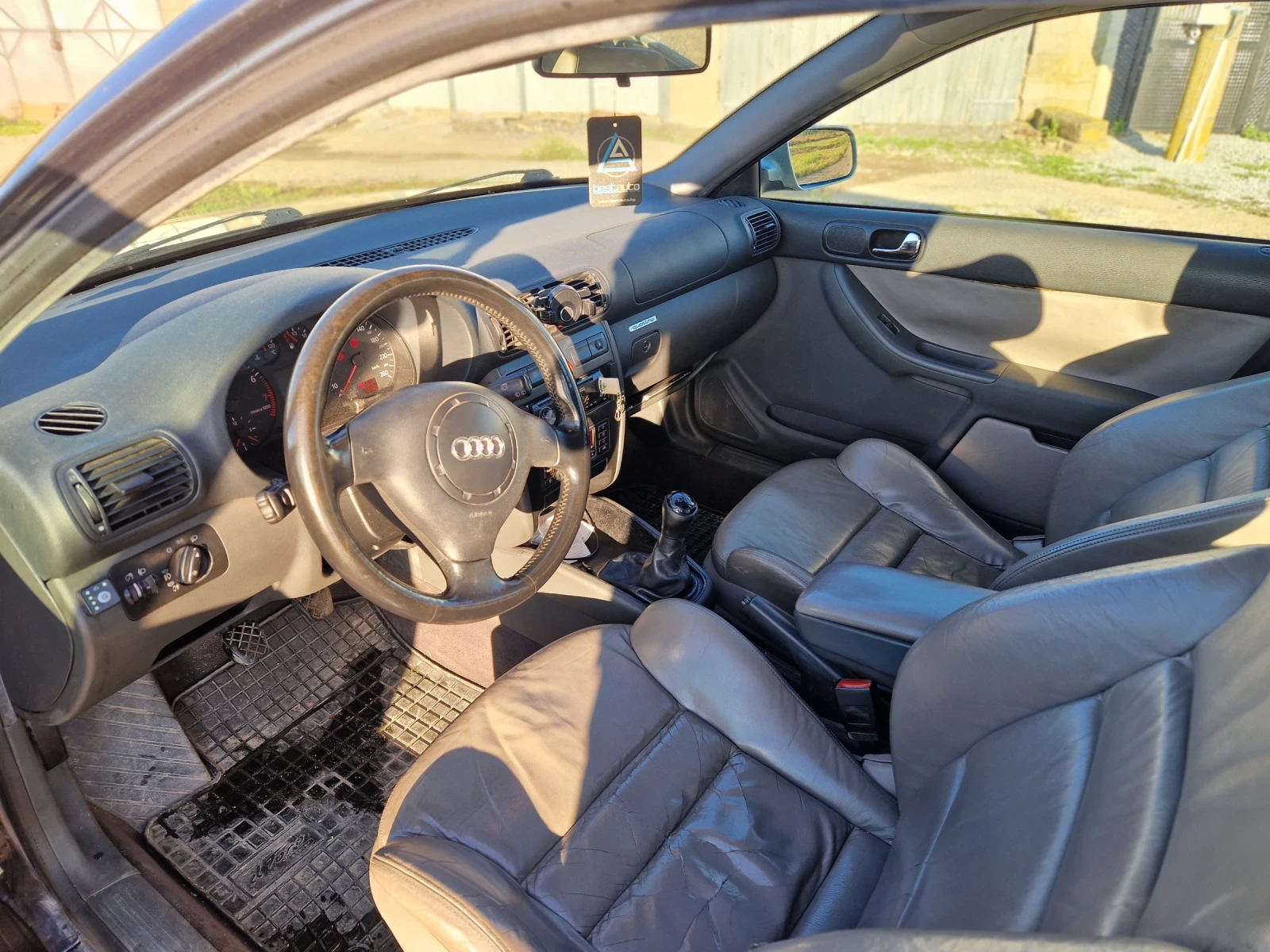 Audi A3 1.8TQ, снимка 5 - Автомобили и джипове - 54932761