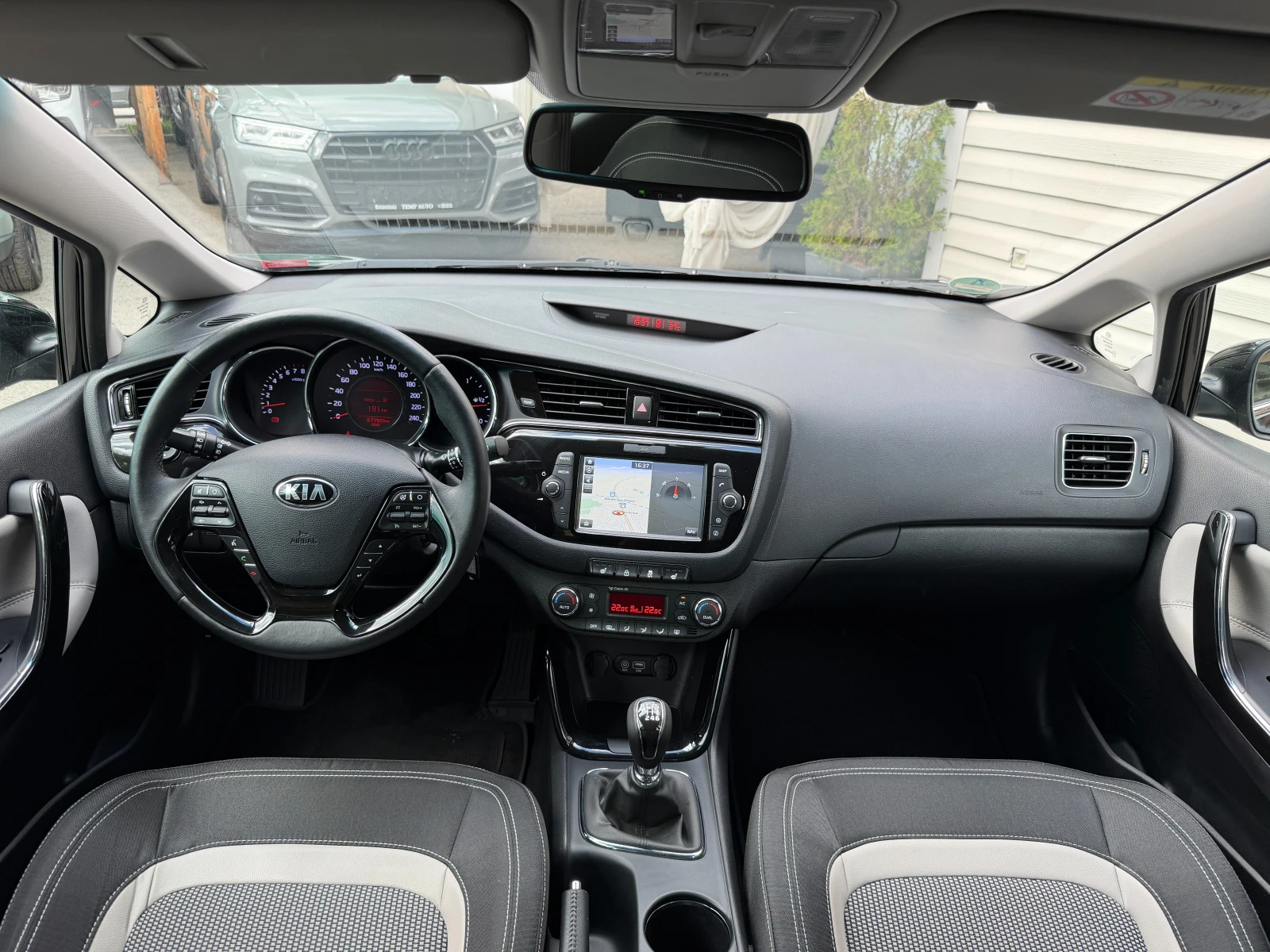 Kia Ceed 1.4i* 100к.с.* С ПЪЛНА СЕРВИЗНА ИСТОРИЯ , снимка 8 - Автомобили и джипове - 54946265