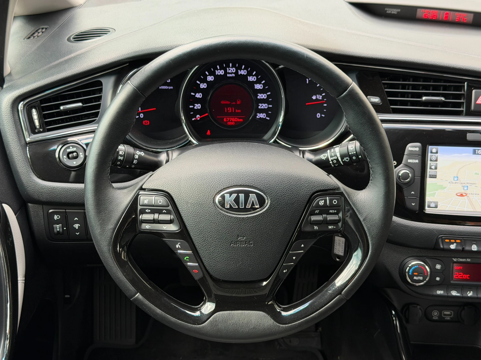 Kia Ceed 1.4i* 100к.с.* С ПЪЛНА СЕРВИЗНА ИСТОРИЯ , снимка 9 - Автомобили и джипове - 54946265