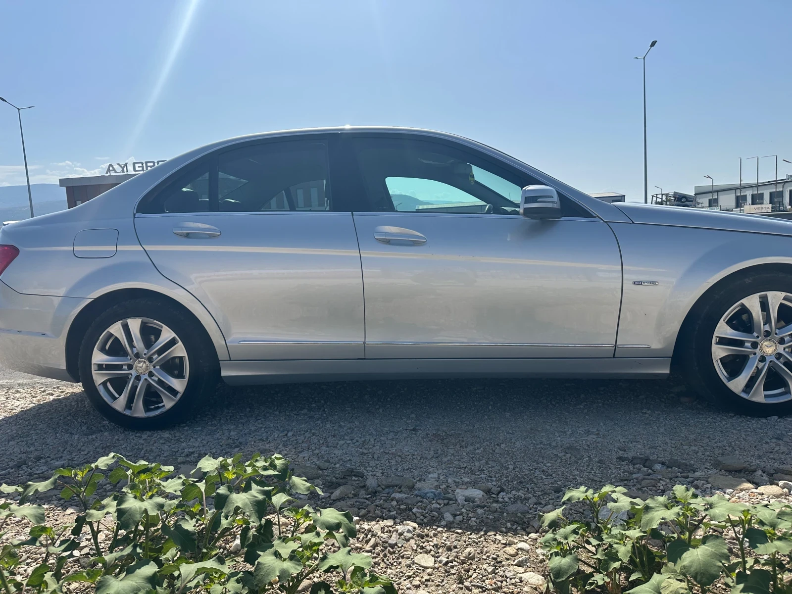Mercedes-Benz C 220 Avangarde , снимка 2 - Автомобили и джипове - 56326819