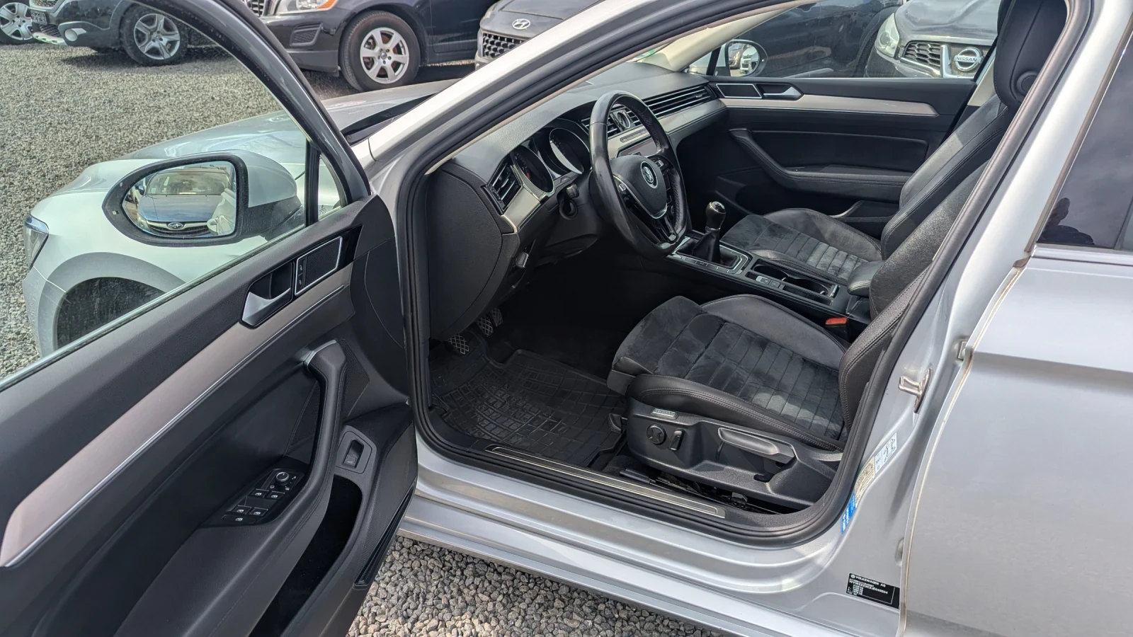 VW Passat 2.0 TDI HIGHLINE, снимка 7 - Автомобили и джипове - 56458413