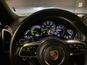 Porsche Cayenne Plug-in Hybrid Platinum Edition , снимка 10