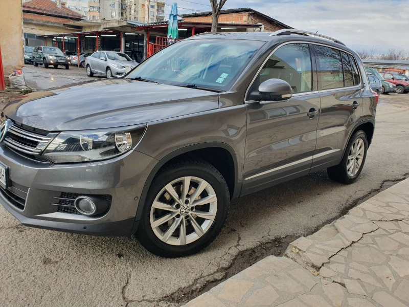 VW Tiguan 2.0 TDI  4-MOTION DSG, снимка 5 - Автомобили и джипове - 47654015