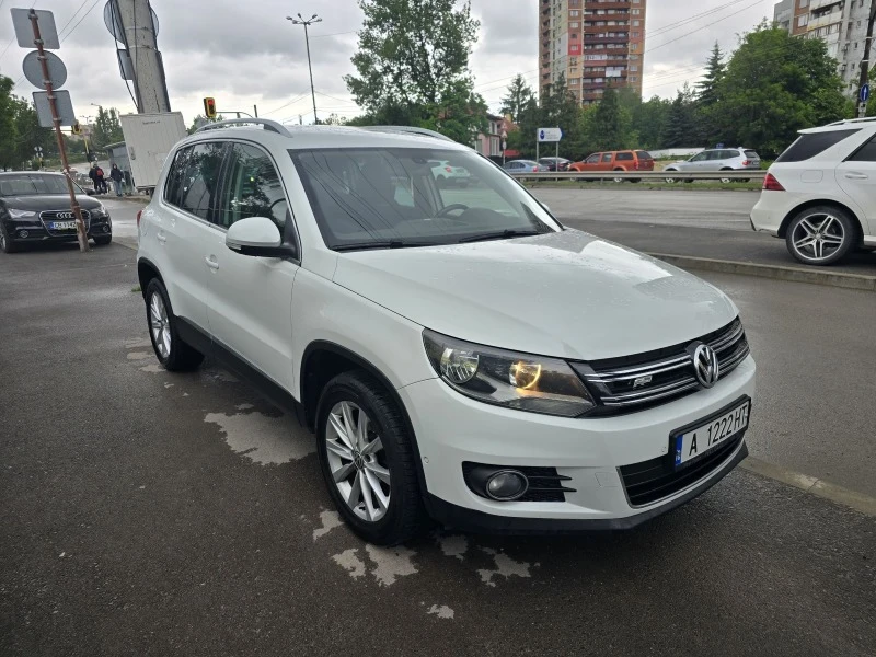 VW Tiguan 2.0 TDI HIGHLINE/4X4/AUTO, снимка 3 - Автомобили и джипове - 45670939