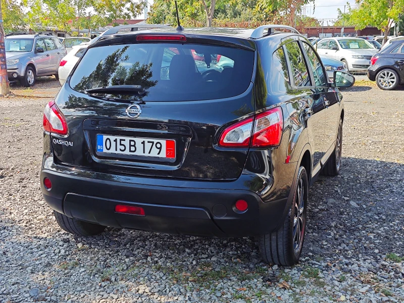 Nissan Qashqai 2.0-Автомат, снимка 4 - Автомобили и джипове - 47230633