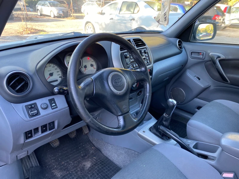 Toyota Rav4 2.0d4d 4x4 ИТАЛИЯ, снимка 9 - Автомобили и джипове - 47687774