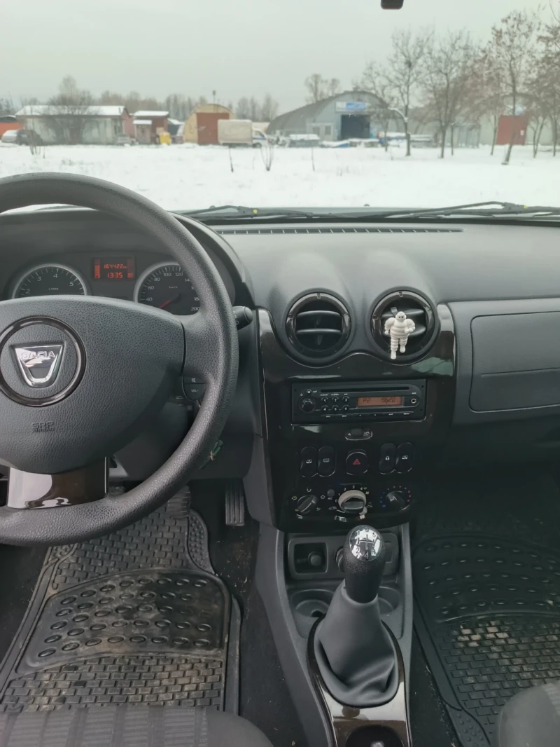 Dacia Duster 1.6, снимка 8 - Автомобили и джипове - 48705136