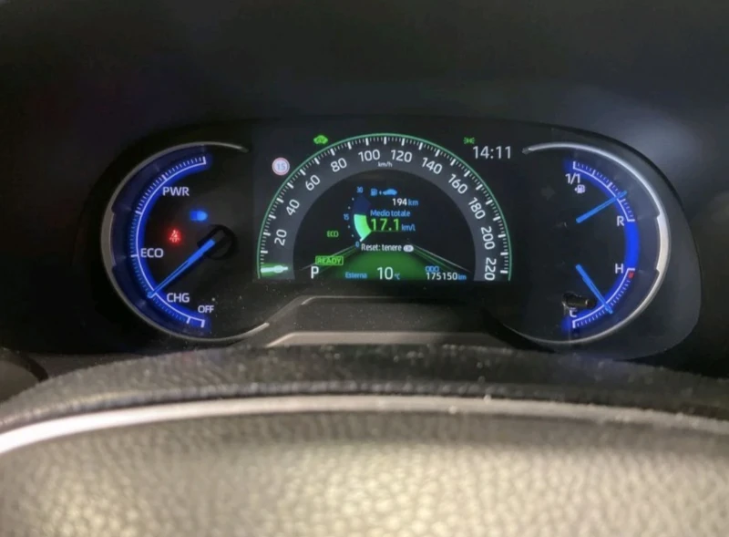 Toyota Rav4 4x4* ХИБРИД* СЕРВ.КНИЖКА* ЕВРОПЕЙСКИ* , снимка 11 - Автомобили и джипове - 53239044