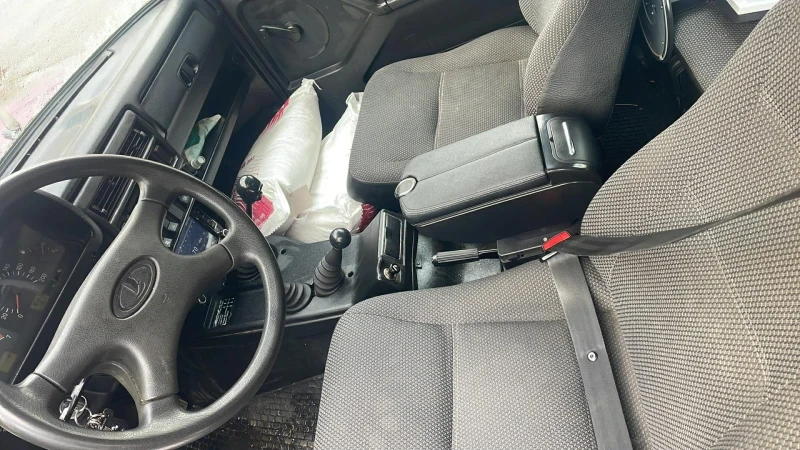 Lada Niva Двуврата, снимка 8 - Автомобили и джипове - 53580282