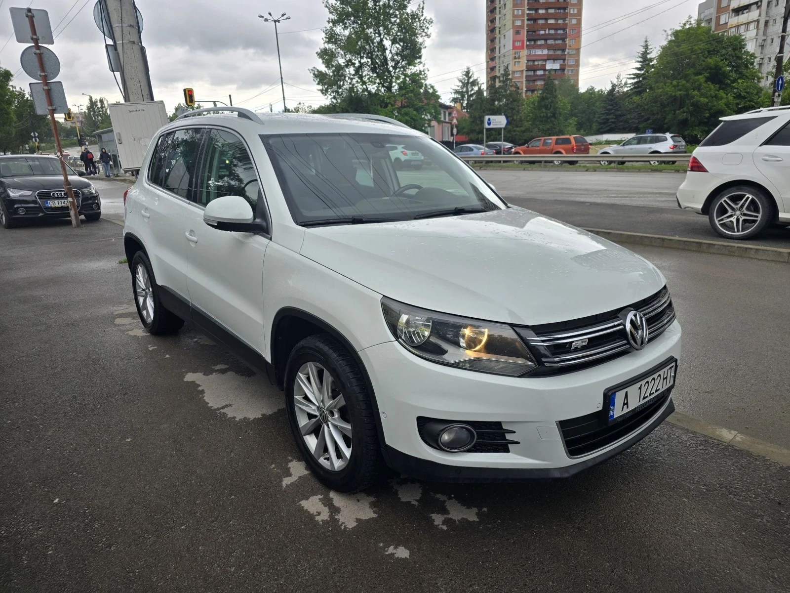 VW Tiguan 2.0 TDI HIGHLINE/4X4/AUTO - изображение 3