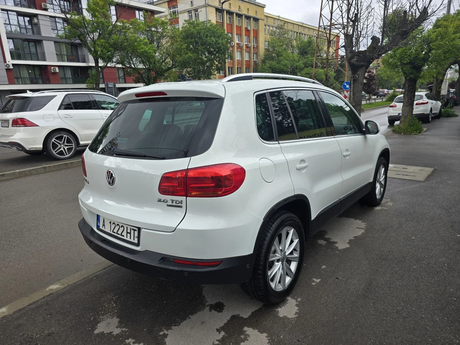 VW Tiguan 2.0 TDI HIGHLINE/4X4/AUTO - изображение 4