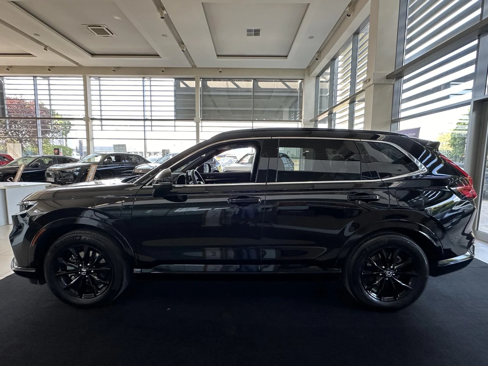 Honda Cr-v 2.0 i-MMD Advance Tech P:HEV - изображение 8