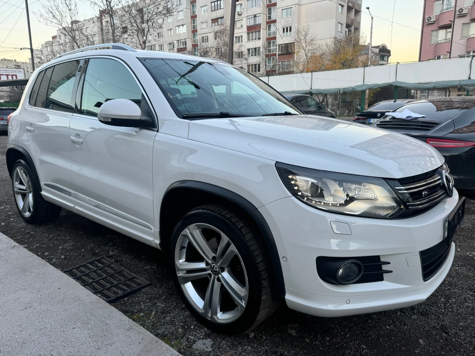 VW Tiguan 2.0TSI 4x4 FULL MAXX SWISS - изображение 2