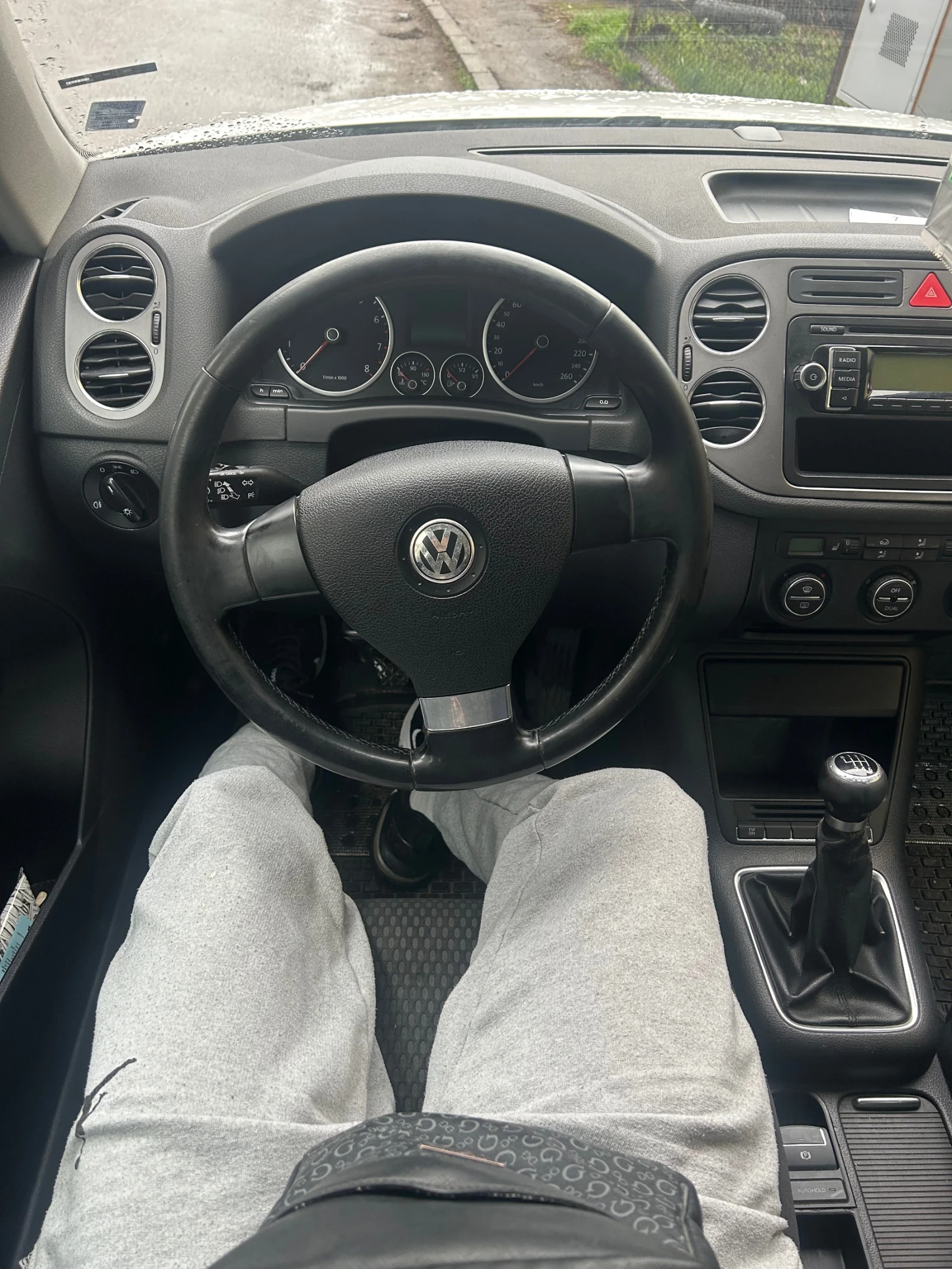 VW Tiguan 1.4 TSI 4 Motion Германия /регистрирана , снимка 8 - Автомобили и джипове - 54082154