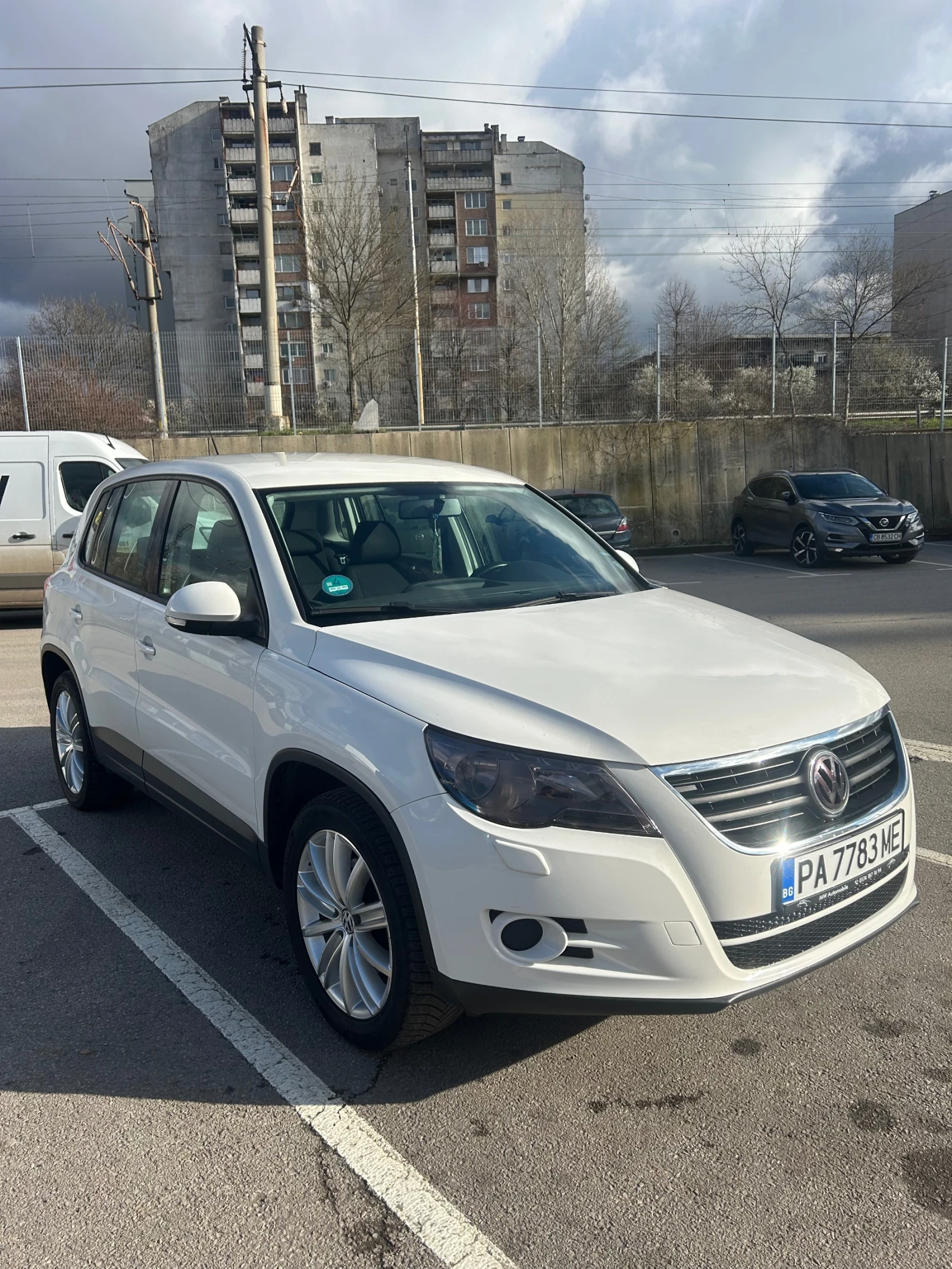 VW Tiguan 1.4 TSI 4 Motion Германия /регистрирана , снимка 2 - Автомобили и джипове - 54082154