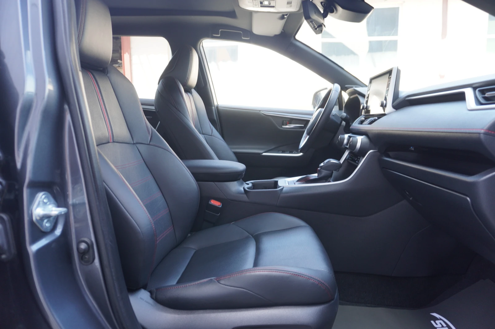 Toyota Rav4 2.5 Plug-in Hybrid, FACE, AWD/EXECUTIVE/HUD/JBL/36 | Mobile.bg � ����������� 14