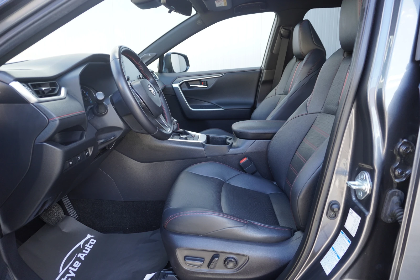 Toyota Rav4 2.5 Plug-in Hybrid, FACE, AWD/EXECUTIVE/HUD/JBL/36 | Mobile.bg � ����������� 13