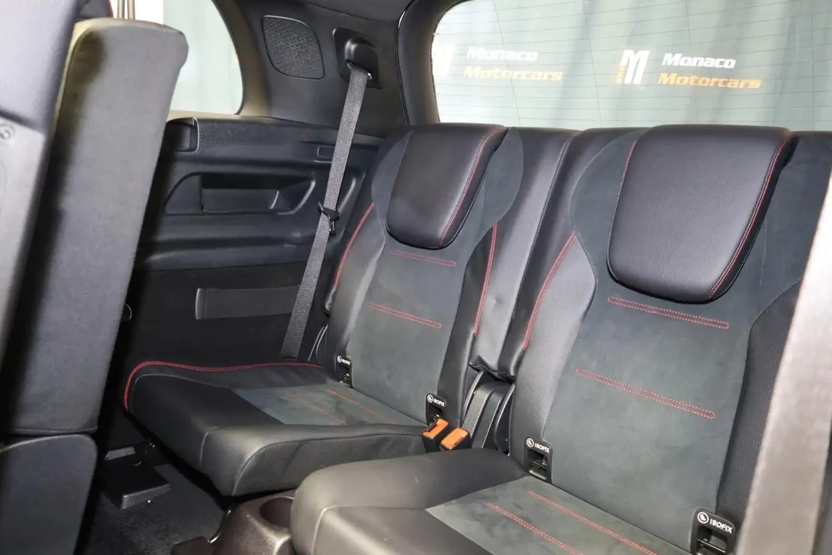 Mercedes-Benz GLB 250 AMG&Night Package / Carbon trim, снимка 16 - Автомобили и джипове - 54969145