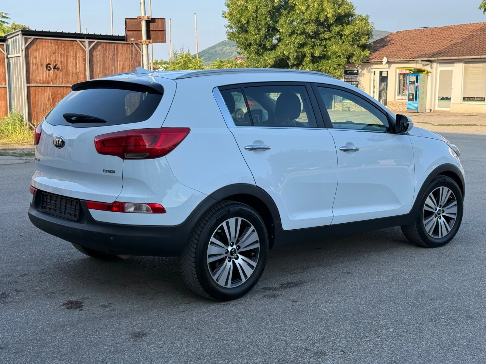 Kia Sportage 1.7CRDI Е5В ИТАЛИЯ , снимка 4 - Автомобили и джипове - 55709930