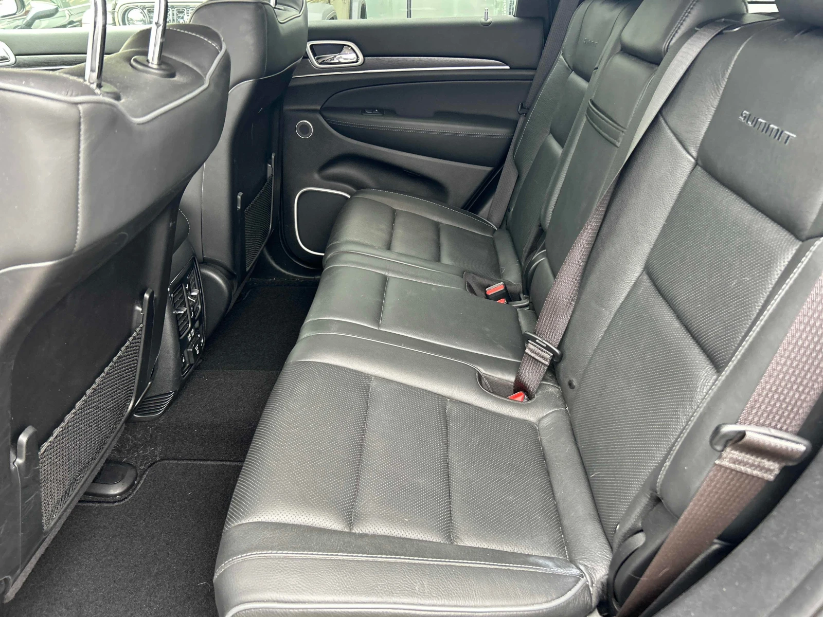 Jeep Grand cherokee * Summit * CARFAX * ОПЦИЯ ЗА ФИНАНСИРАНЕ , снимка 10 - Автомобили и джипове - 55988969
