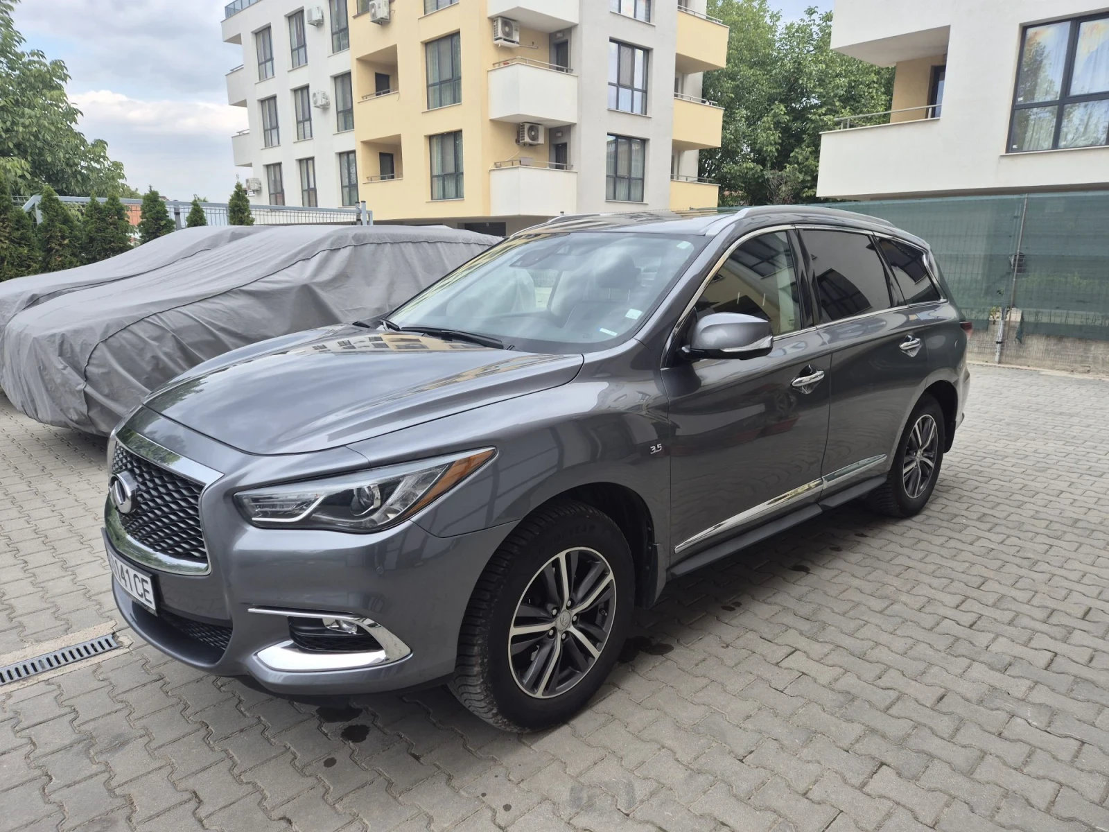 Infiniti QX60 7места, AWD