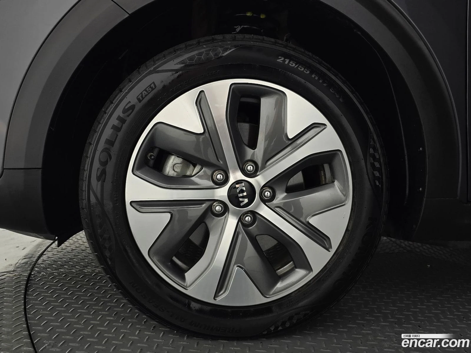 Kia Niro Noblesse, снимка 5 - Автомобили и джипове - 56484680