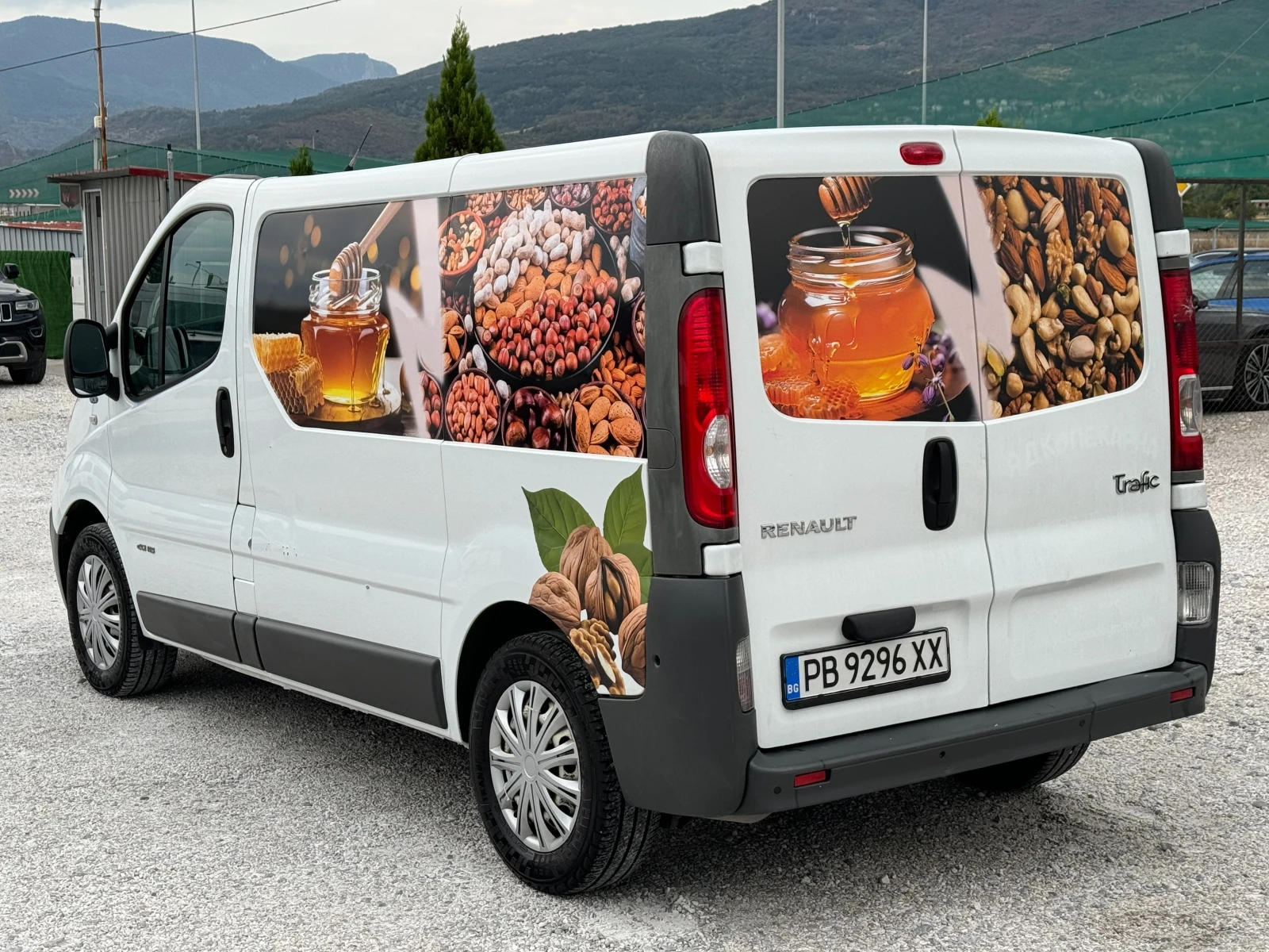 Renault Trafic 2.0DCI Климатик::Италия - изображение 6