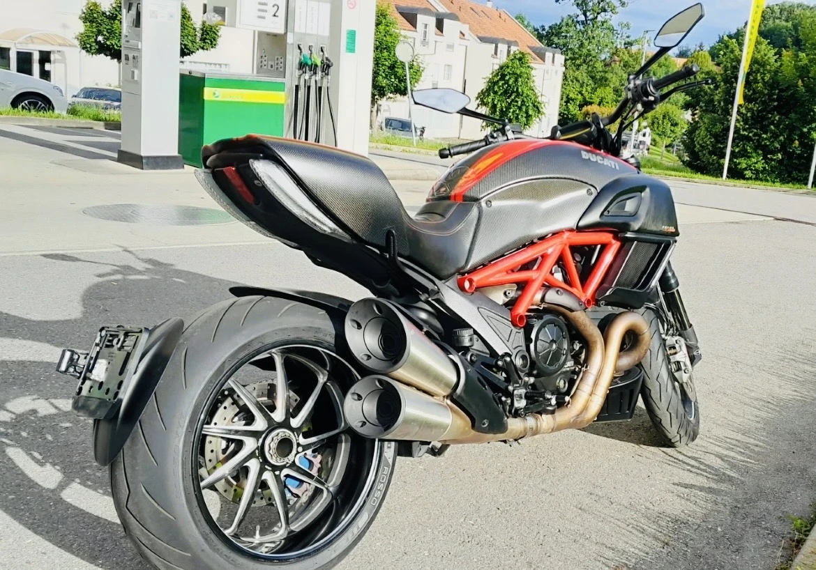 Ducati Diavel Diavel CARBON, BREMBO, TCS FULL, снимка 4 - Мотоциклети и мототехника - 55441489