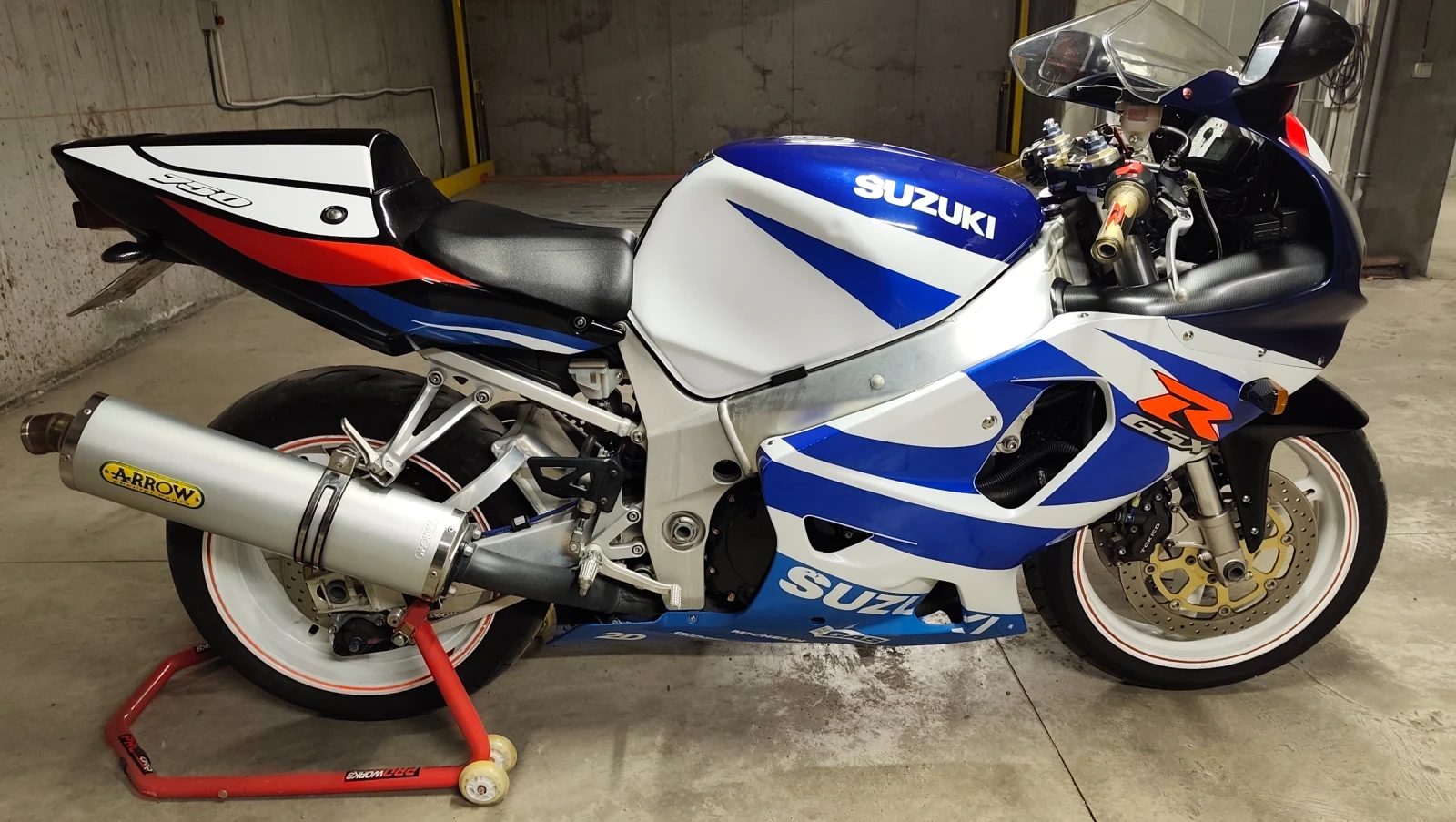 Suzuki Gsxr 750, снимка 4 - Мотоциклети и мототехника - 55790347