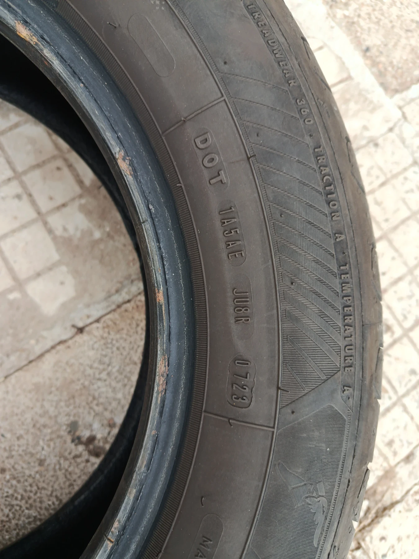 Гуми Летни 195/65R15, снимка 4 - Гуми и джанти - 54653813