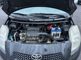 Toyota Yaris 1.3-БЕНЗИН-НАВИГАЦИЯ, снимка 13 - Автомобили и джипове - 43712604
