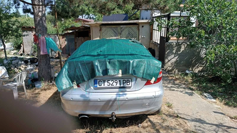 Mercedes-Benz C 220 Купе, снимка 7 - Автомобили и джипове - 52339981