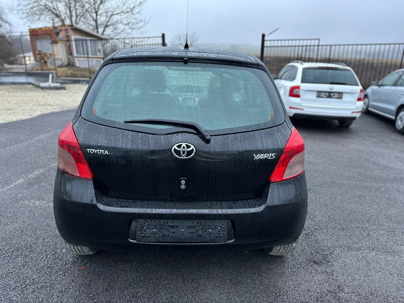 Toyota Yaris 1.3-БЕНЗИН-НАВИГАЦИЯ, снимка 5 - Автомобили и джипове - 43712604