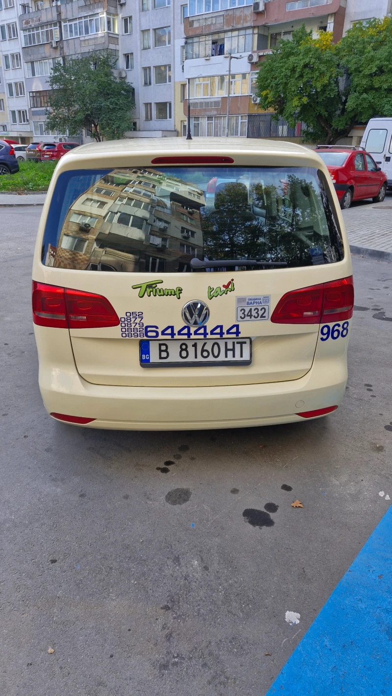 VW Touran 1.6 tdi, снимка 5 - Автомобили и джипове - 47790389