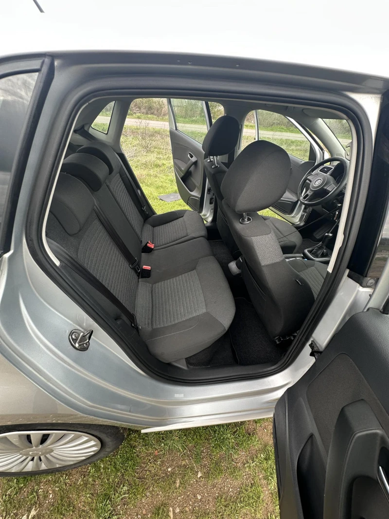 VW Polo 1.2 i, снимка 9 - Автомобили и джипове - 49702219