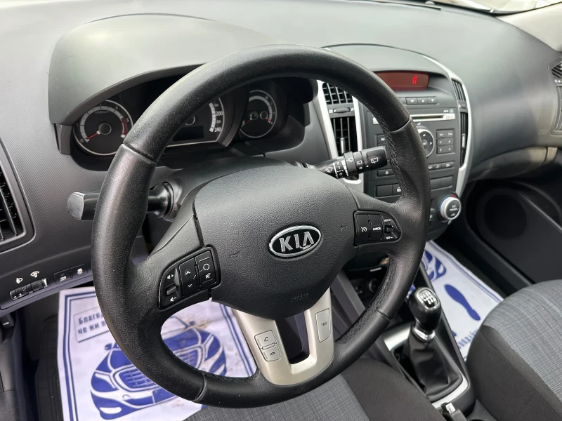 Kia Ceed 1.6CRDI* REALNI KM* , снимка 9 - Автомобили и джипове - 50011882