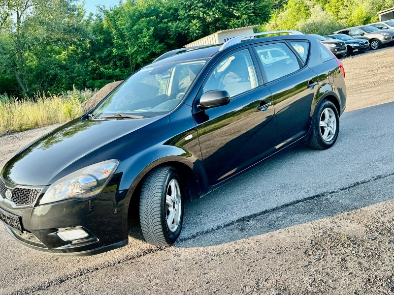 Kia Ceed 1.6CRDI* REALNI KM* , снимка 3 - Автомобили и джипове - 50011882