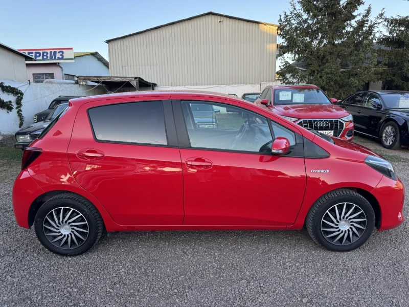 Toyota Yaris 1.5i Hybrid, снимка 8 - Автомобили и джипове - 51620503